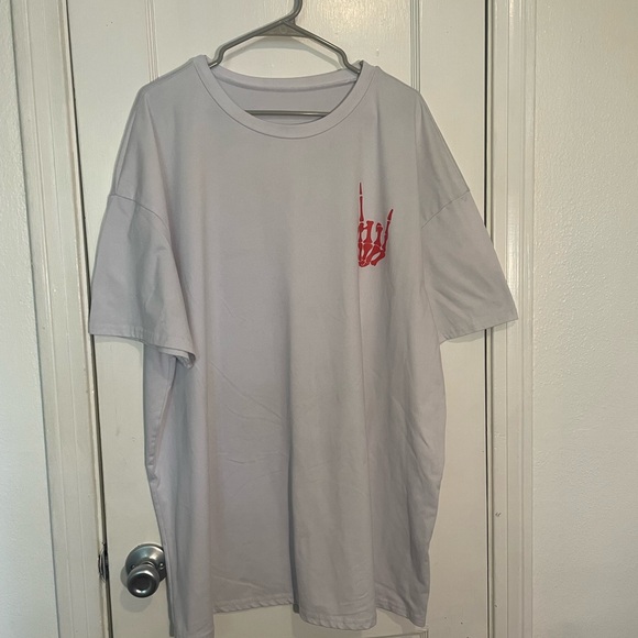 SHEIN White Tee with Graphic - Picture 1 of 5